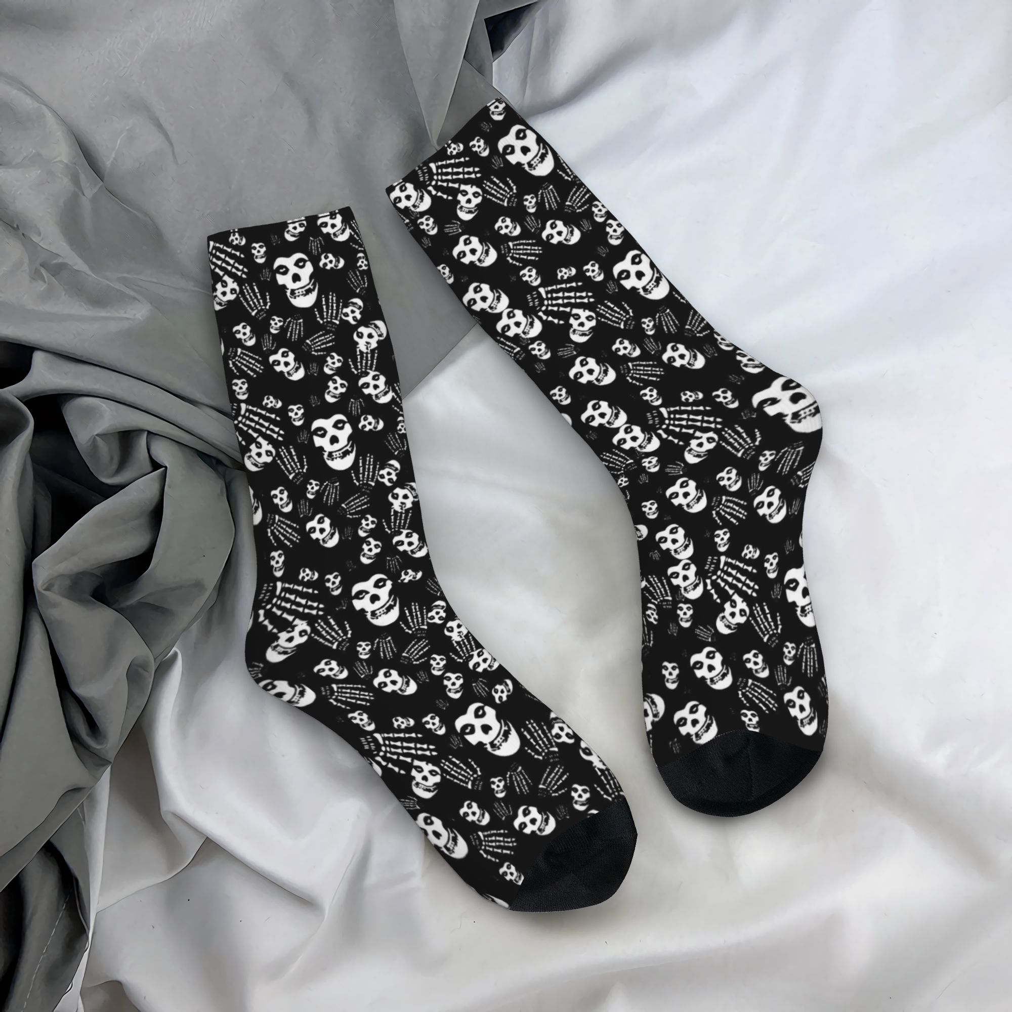Sports Socks - カスタムファッション ロック パンク バンド ミスフィッツ スカル柄ソックス