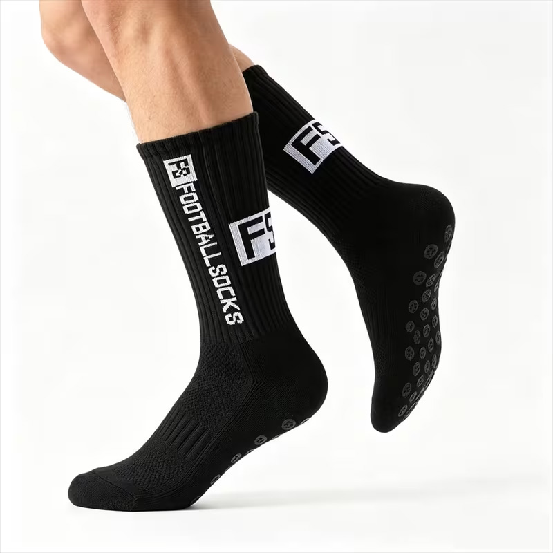 1足 グリップ付きスポーツクルーソックス スタイリッシュなF - Sports Socks のレビューと価格